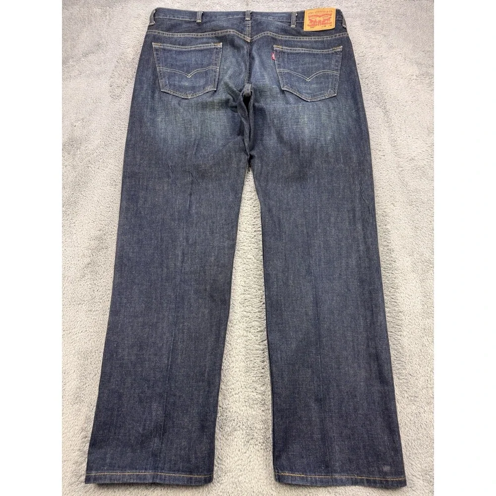Levis levis 569